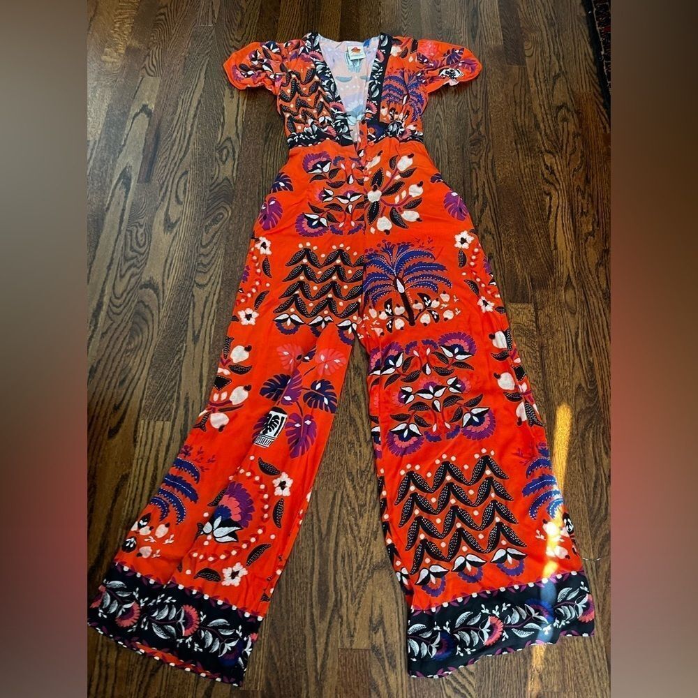 Farm Rio size Small by Anthropologie Rio Printed Deep-V Puff-Sleeve Jumpsuit - Picture 5 of 9